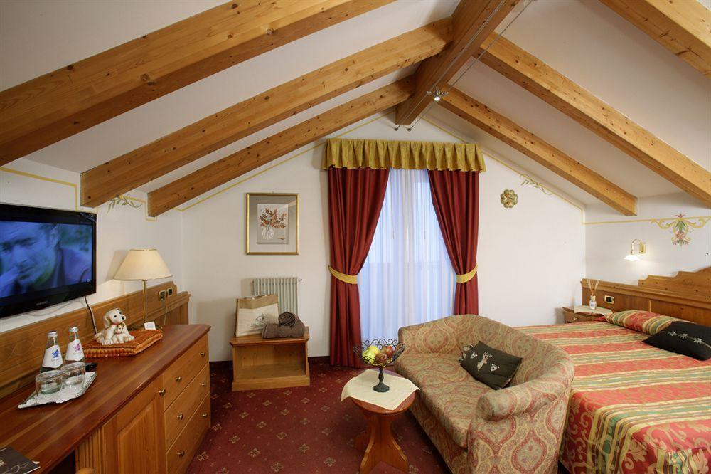 Alexander Hotel Alpine Wellness Dolomites Molveno Exterior photo