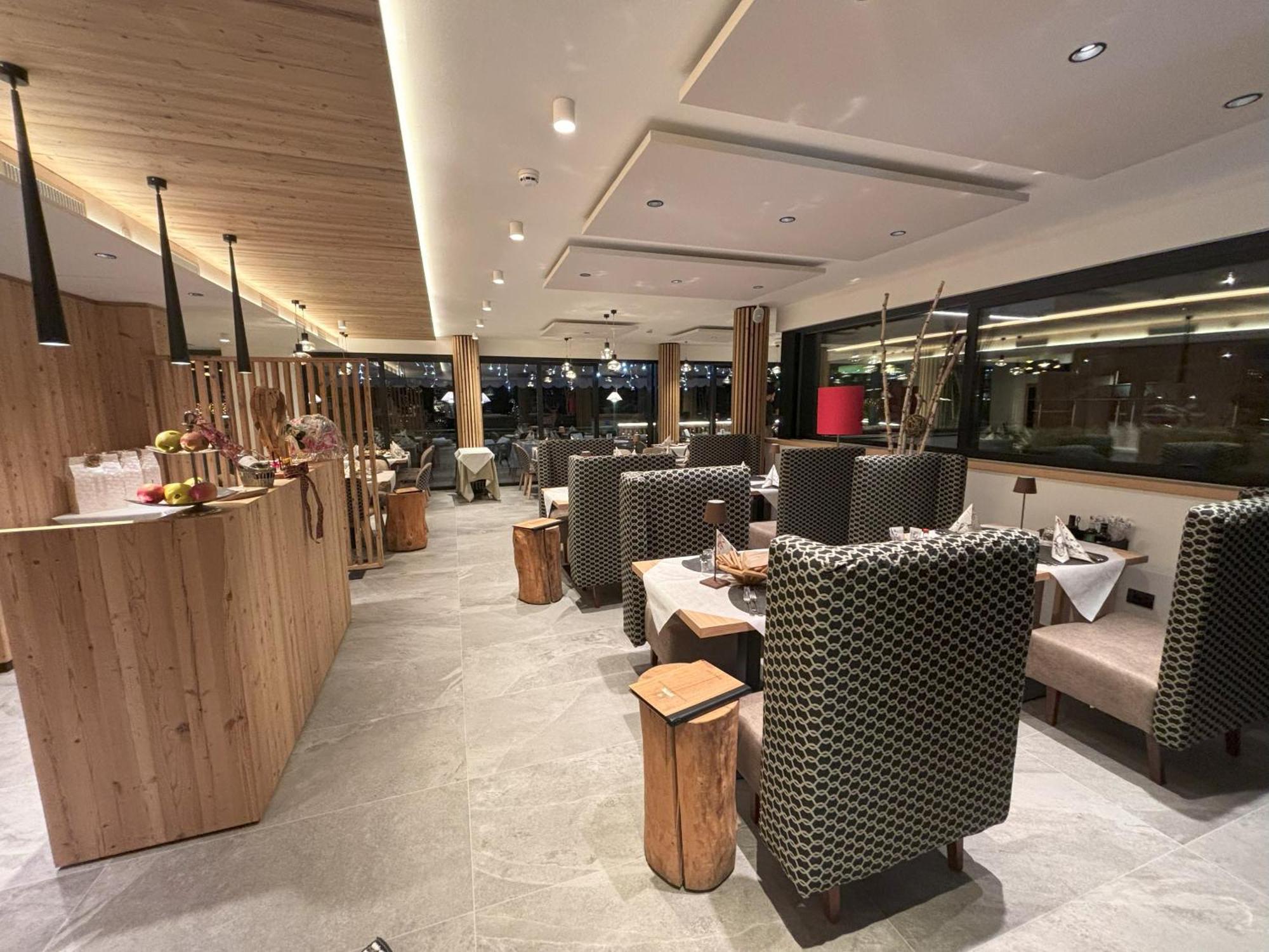 Alexander Hotel Alpine Wellness Dolomites Molveno Exterior photo