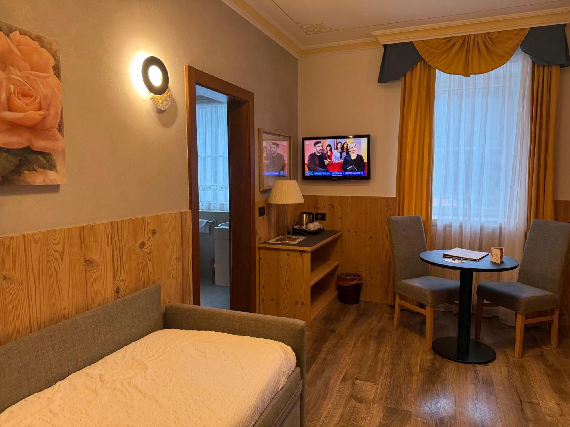 Alexander Hotel Alpine Wellness Dolomites Molveno Exterior photo