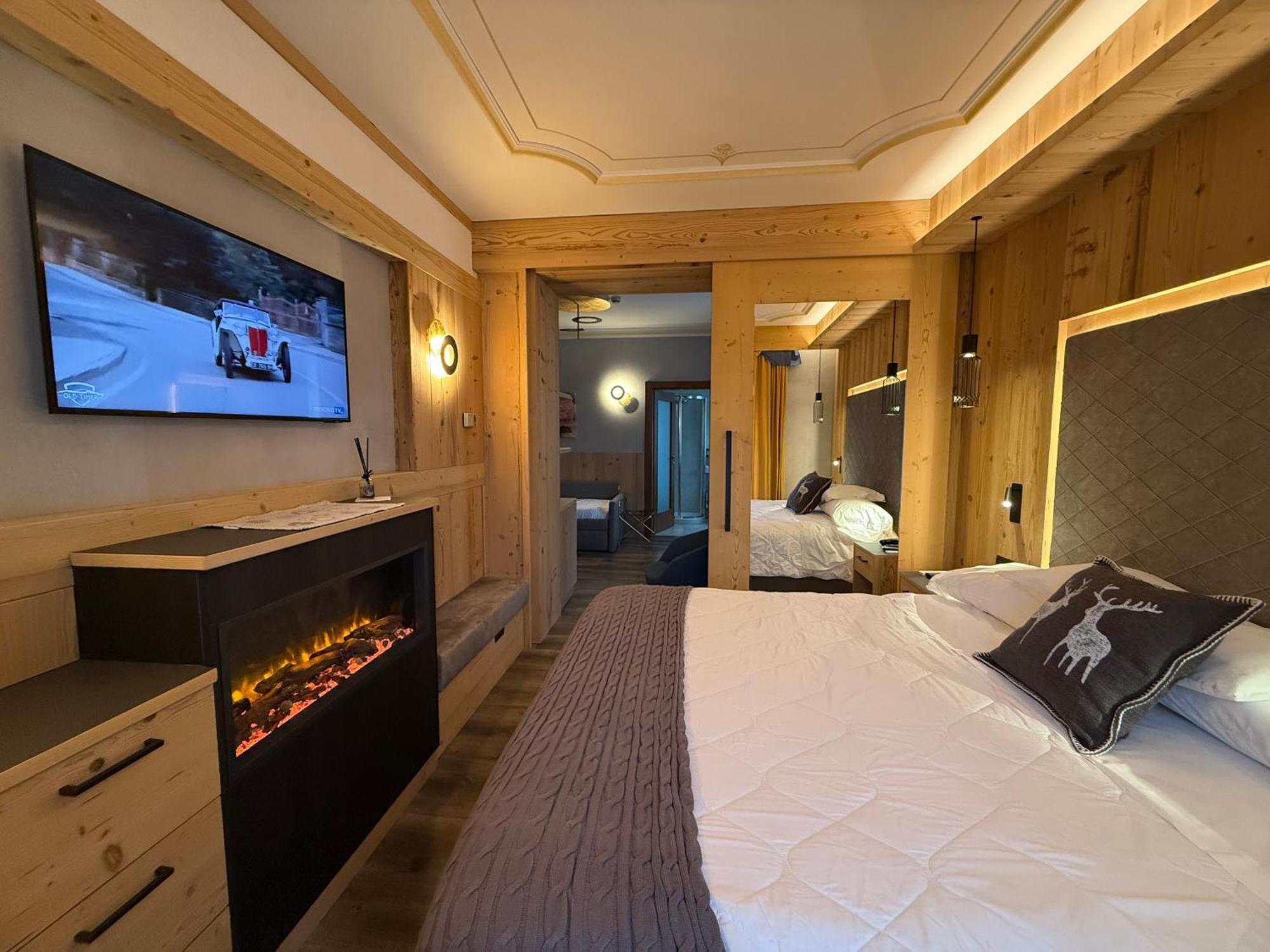 Alexander Hotel Alpine Wellness Dolomites Molveno Exterior photo