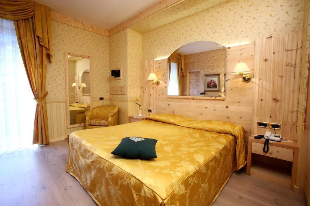 Alexander Hotel Alpine Wellness Dolomites Molveno Exterior photo